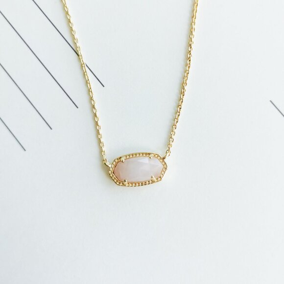 Kendra Scott Jewelry - Kendra Scott Elisa Pendant Necklace
